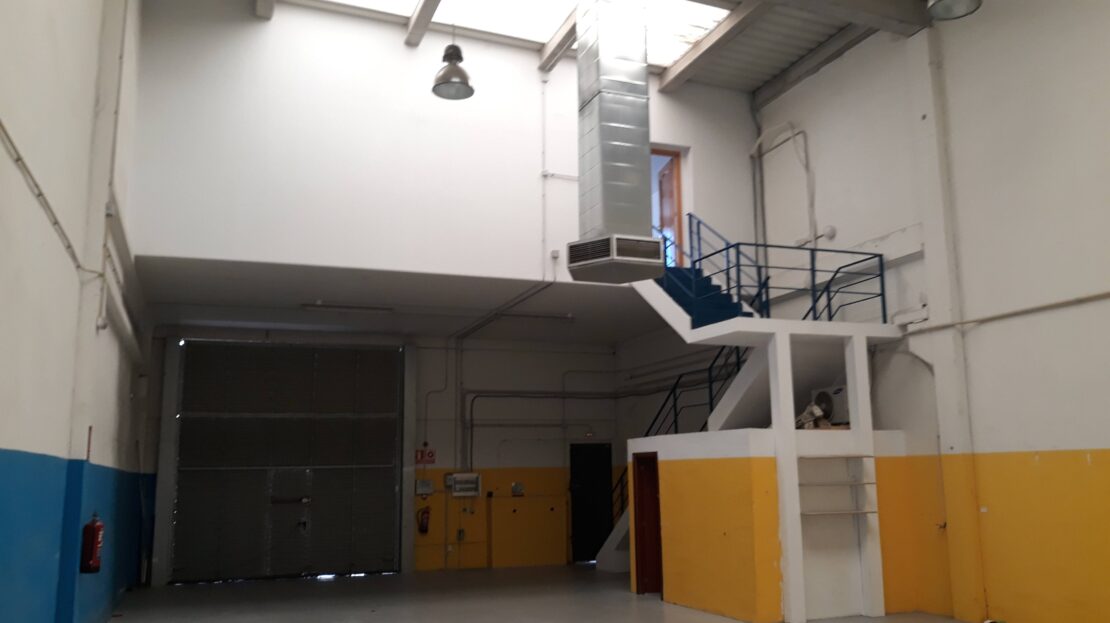 Nave en alquiler en Meco 02